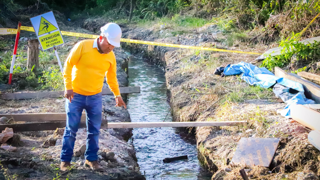 ¡Alcalde supervisa avance de la planta de tratamiento de aguas residuales en Malcas!