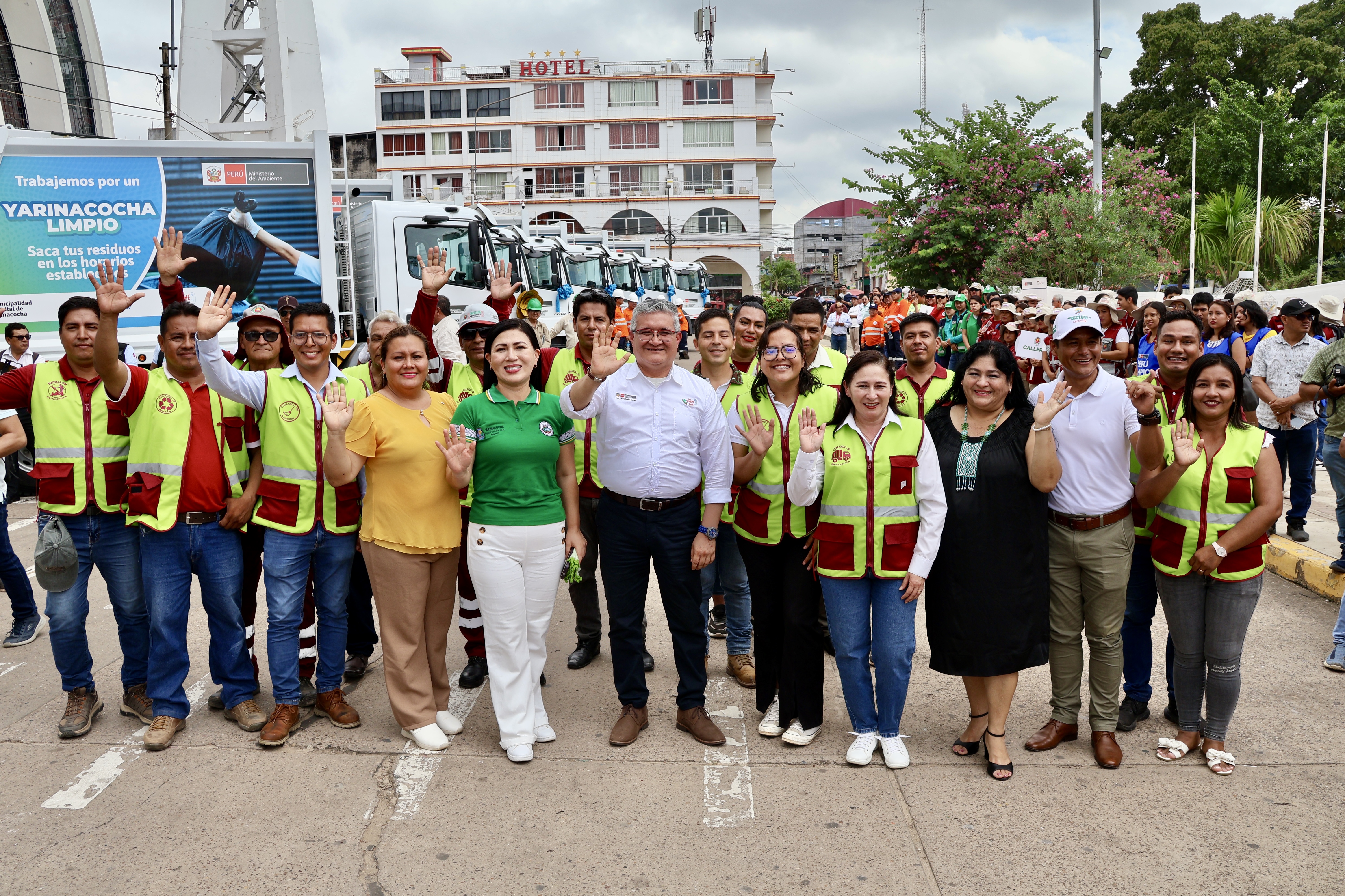 Comando Limpieza tras juramentación por parte del ministro del Ambiente. 