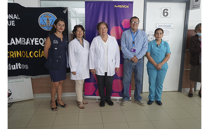 Foto de campaña regional de despistaje gratuito de enfermedad tiroidea para niños y adultos