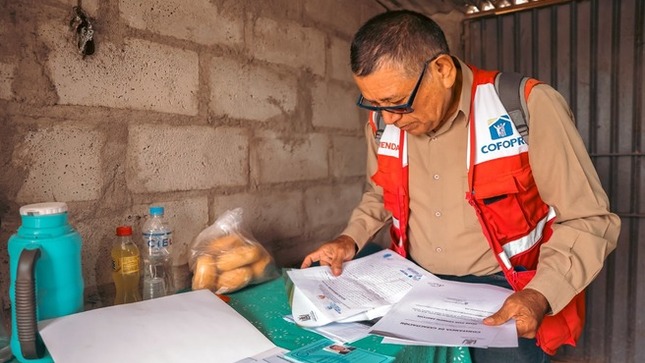 Del 27 al 30 de mayo, las brigadas de empadronamiento llegarán a 6 distritos para visitar a 554 lotes urbanos como parte del proceso de titulación gratuita de predios.