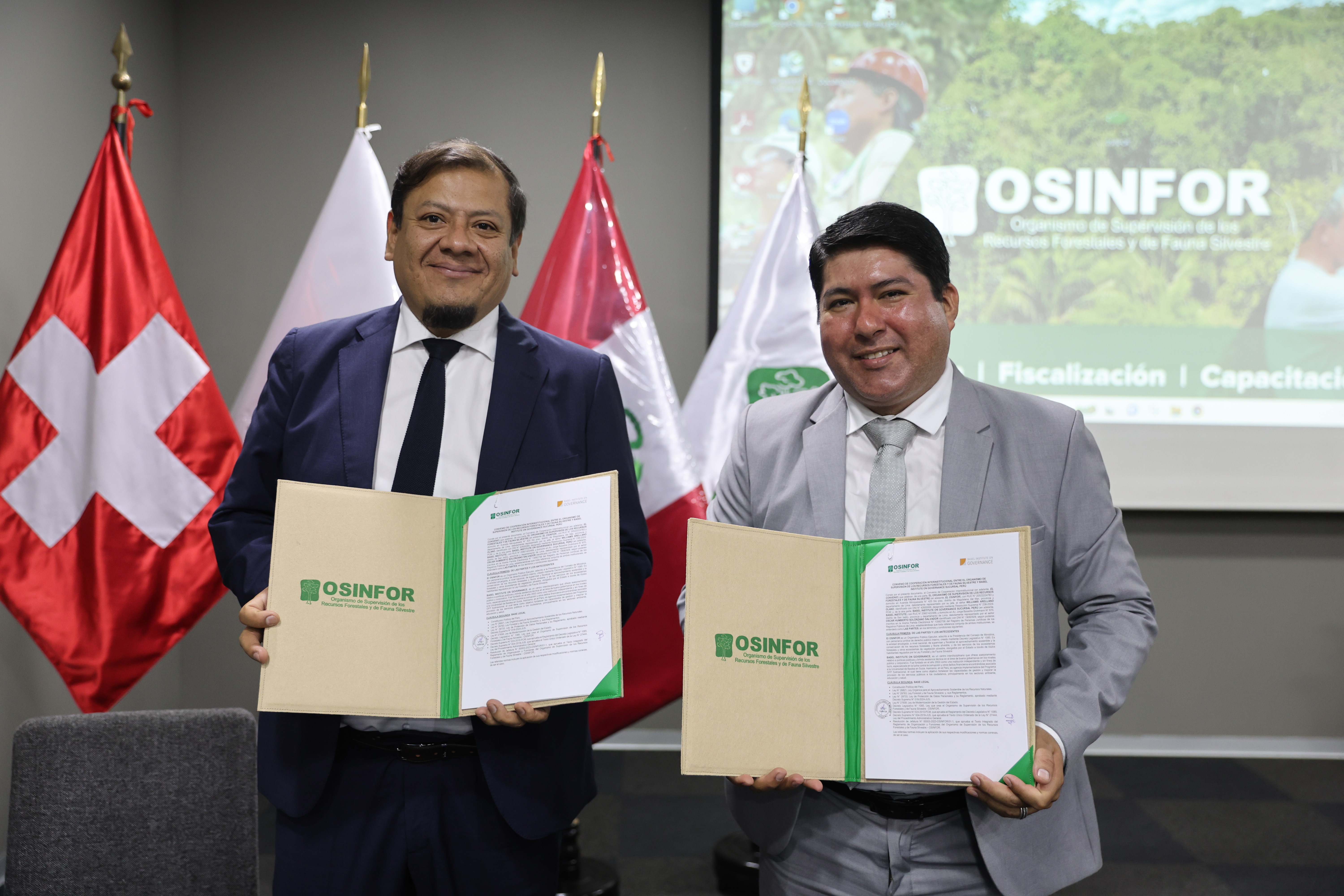 Archivo JPGE del OSINFOR y Basel Institute firman convenio para impulsar la gestión forestal sostenible desde las comunidades