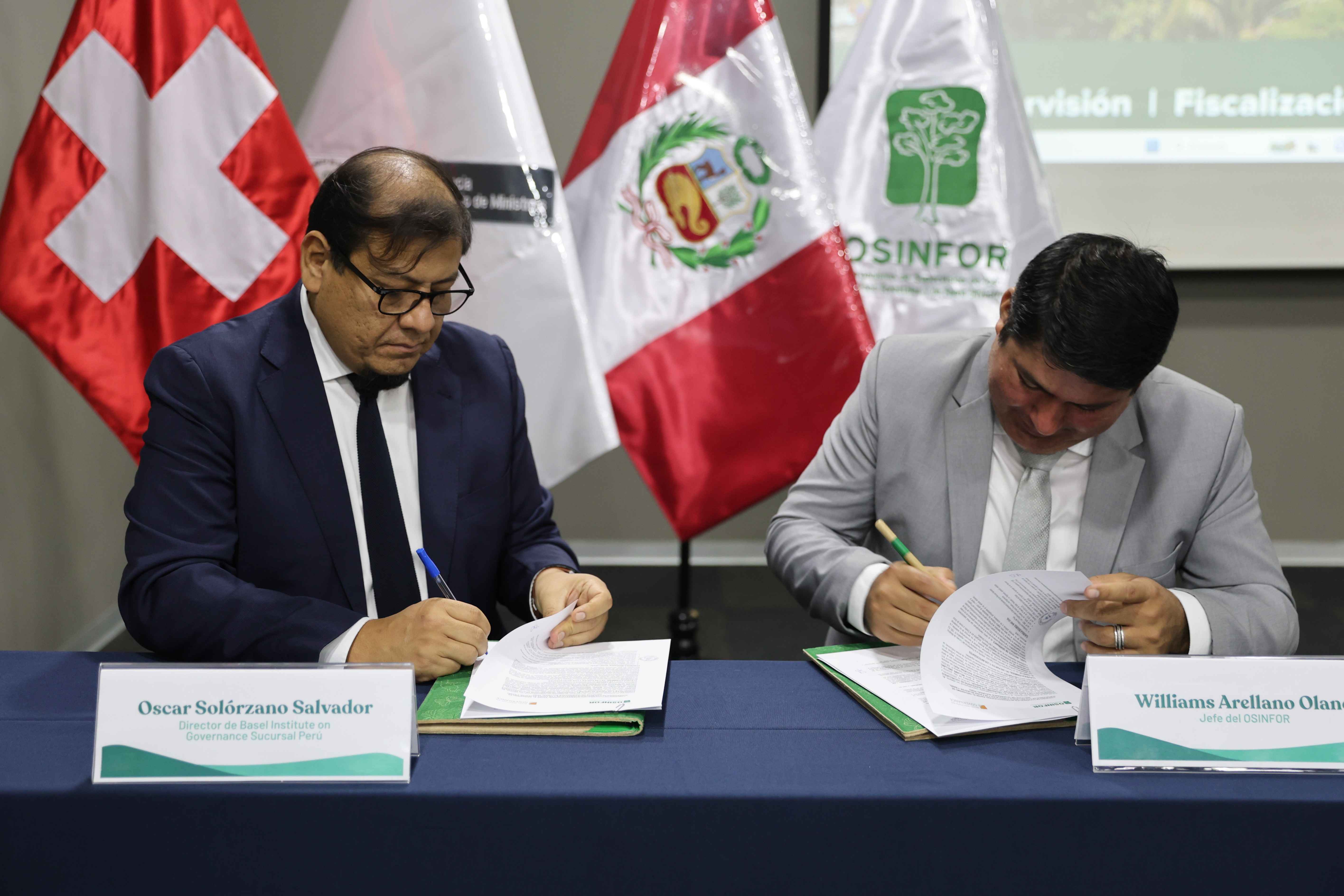 Archivo JPGE del OSINFOR y Basel Institute firman convenio para impulsar la gestión forestal sostenible desde las comunidades