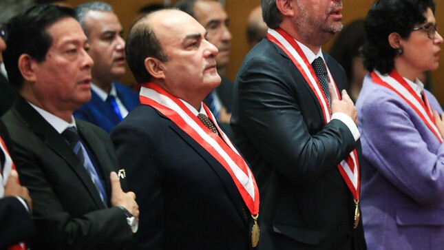 Presidente de la JNJ participa  en ceremonia por aniversario del JNE