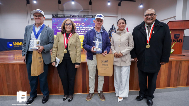 UNAB Con Gran expectativa Realizó el SIMPOSIO: "Experiencias Exitosas en Proyectos de Inversión Pública"