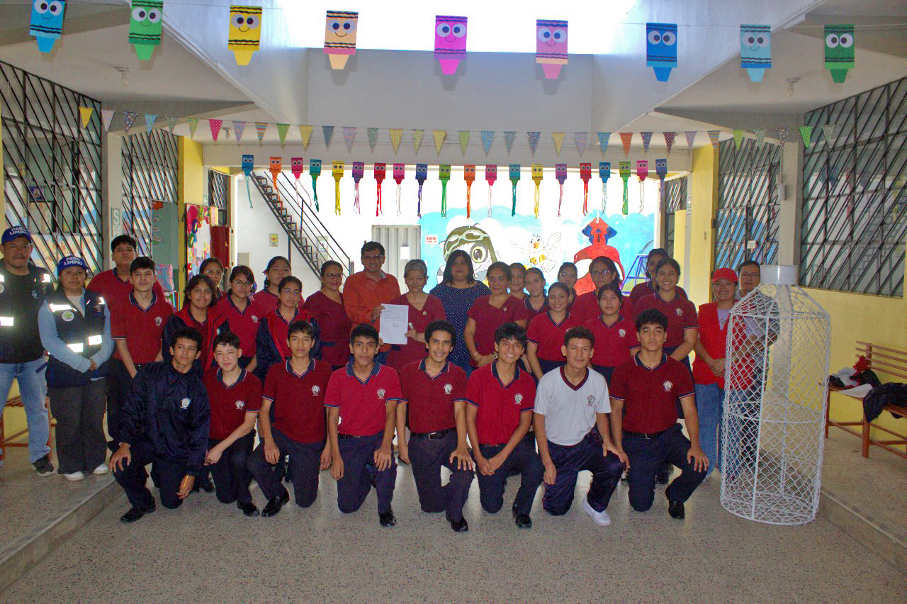 Municipalidad reconoce a colegios que lideraron jornada de reciclaje escolar