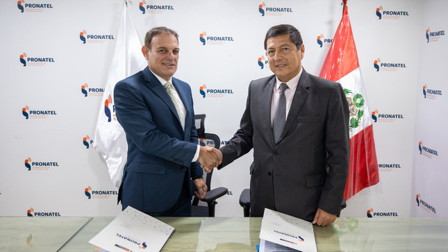 Archivo JPG de la firma del acta del Proyecto Amazonas entre el director ejecutivo de Pronatel y la empresa operadora