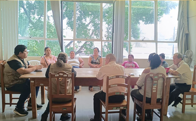 fotos de la charla informativa que promueve la segregación de residuos