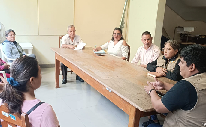 fotos de la charla informativa que promueve la segregación de residuos