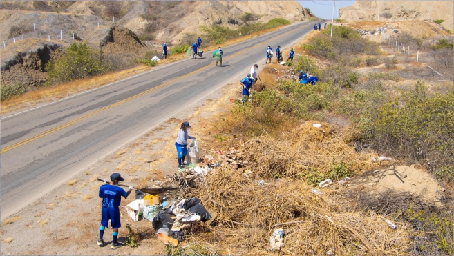 Foto Exitosa Campaña de limpieza en puntos críticos de Canoas de Punta Sal