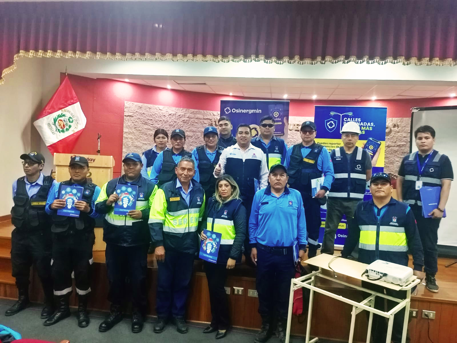 Municipalidad de Pocollay Osinergmin unen esfuerzos por la seguridad eléctrica