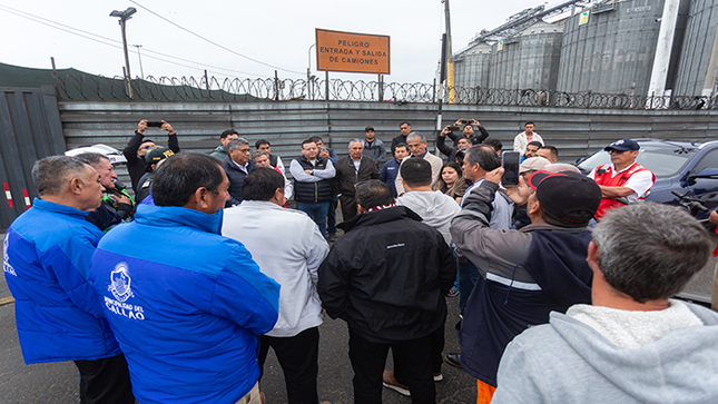 Reunión entre funcionarios de la Municipalidad con transportistas de carga pesada, MTC, ANP y APM Terminals