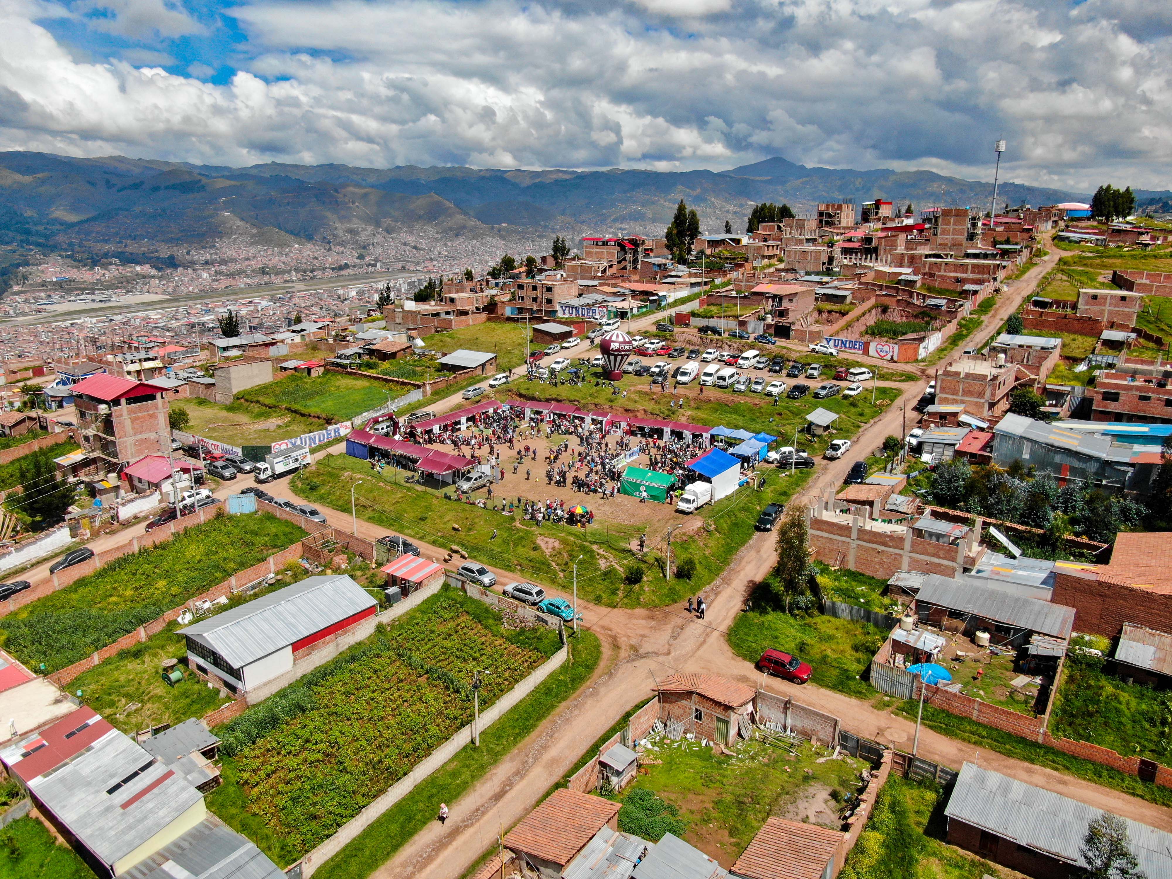 Unión Y Solidaridad: Gobierno Regional Cusco Y Municipalidad De Santiago Impulsan Tercera Acción Cívica En Plazoleta Almudena