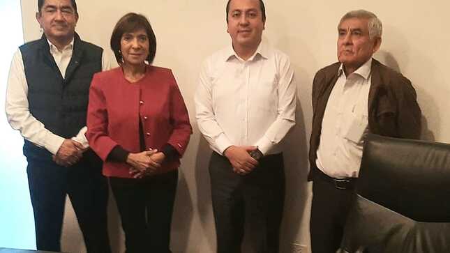 Alcaldesa en Lima con el comité de tasaciones del Ministerio de Vivienda
