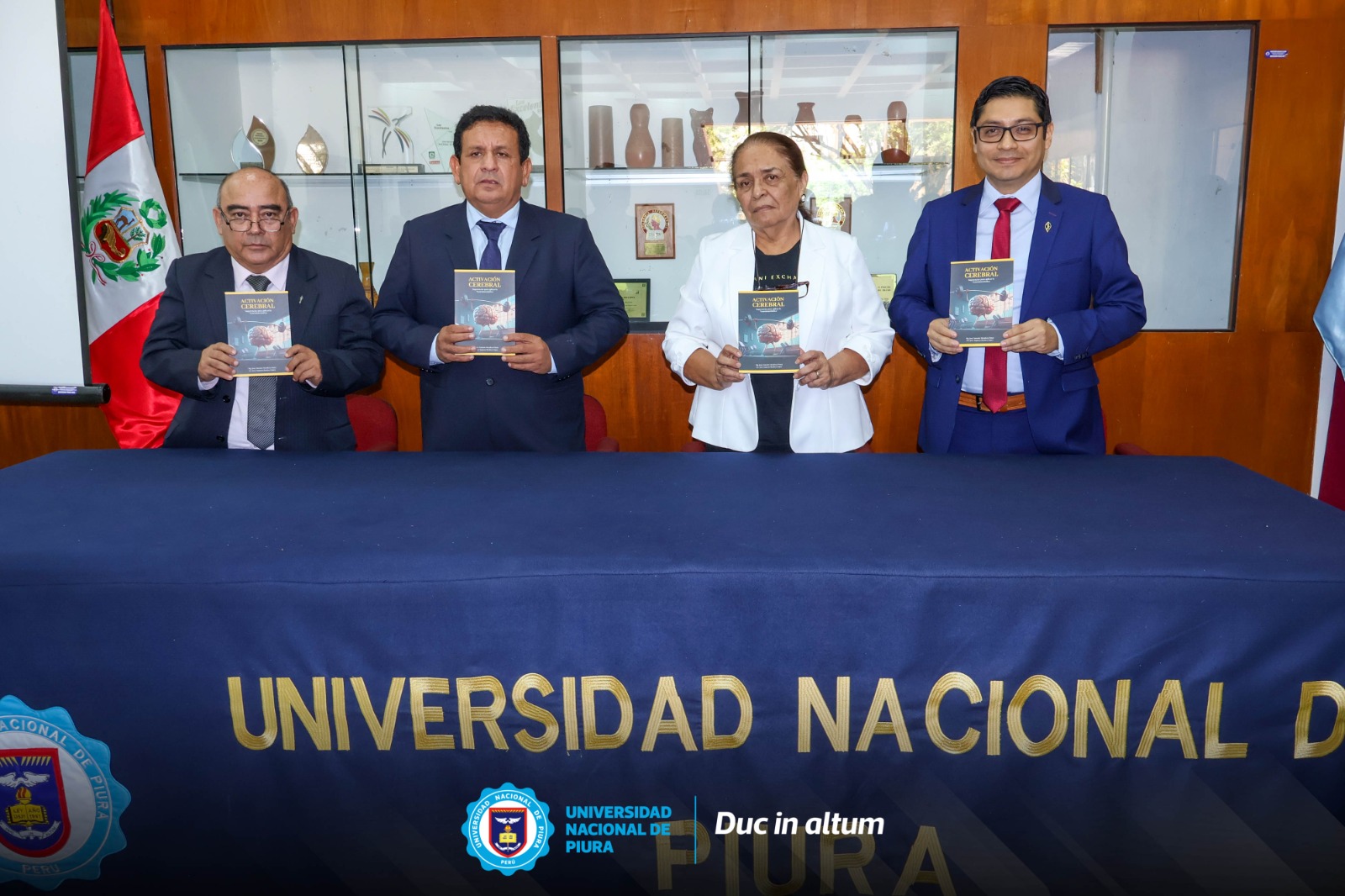 Presentan libro “Activación Cerebral, Sugerencias para aplicar la Neuromatemática”