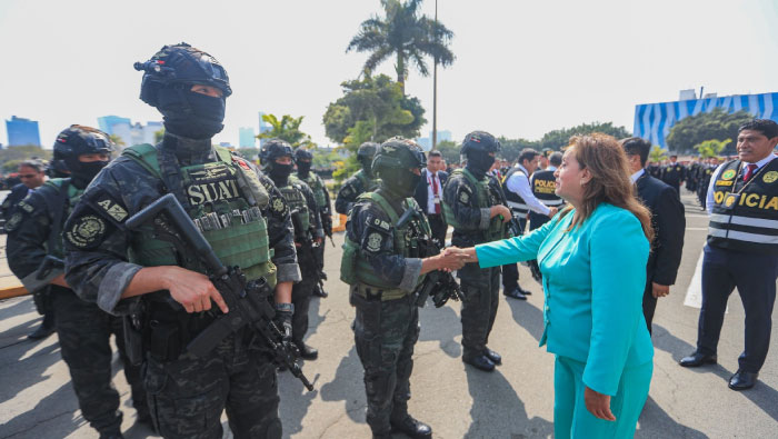 Presidenta Dina Boluarte respalda a la Policía Nacional en lucha contra el crimen