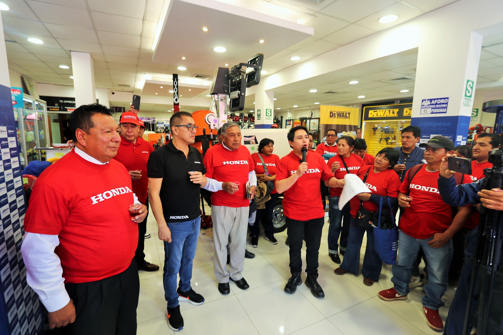 Inauguración de nuevo local de EDIPESA en El Tambo