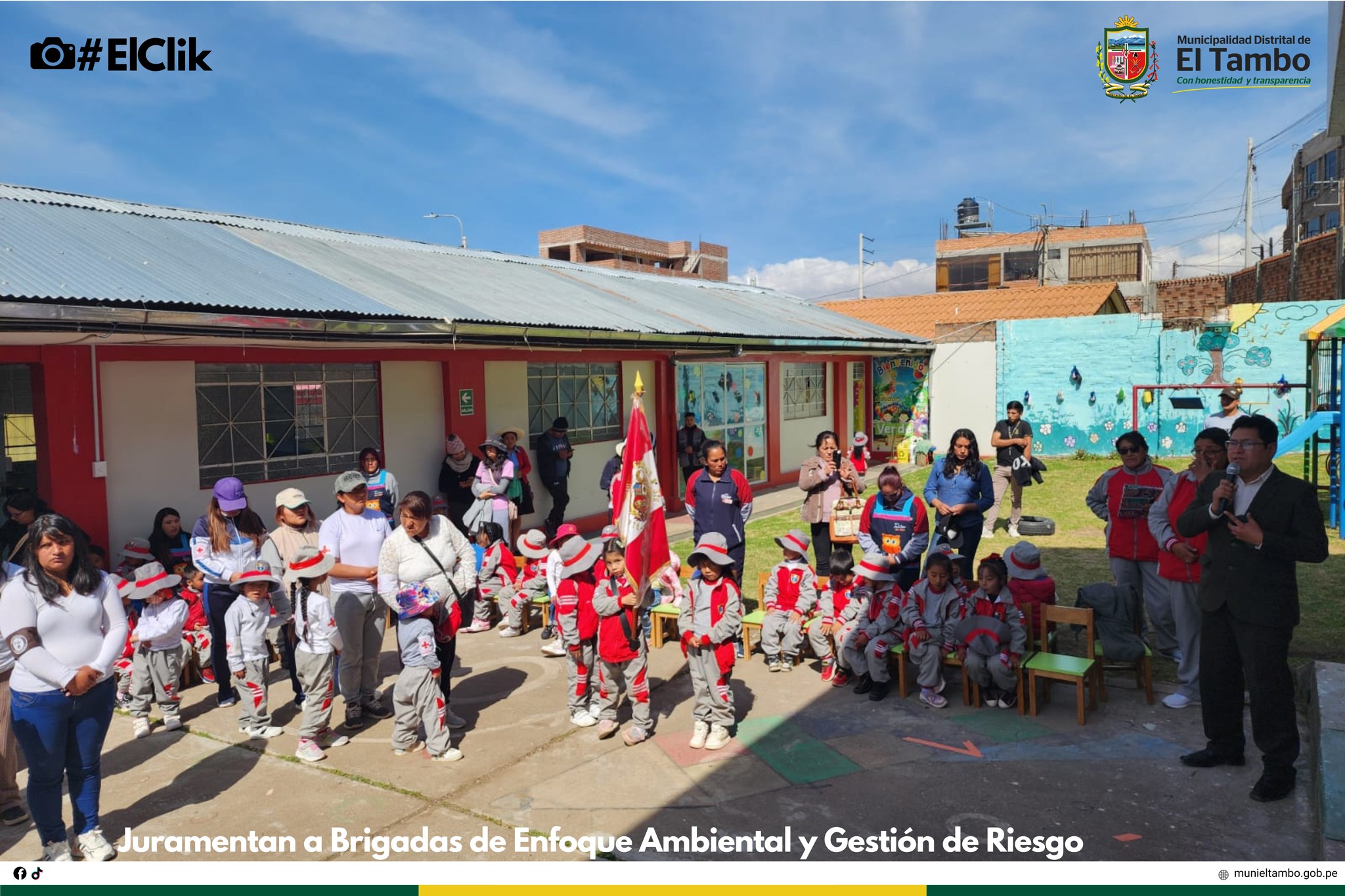 Escolares de Umuto juran como brigadistas para proteger el medio ambiente y gestionar riesgos