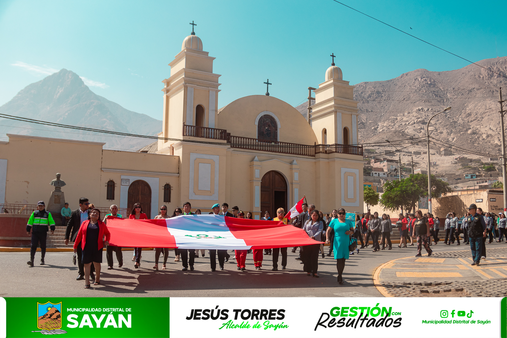 #ActoCívico SAYÁN CELEBRÓ EL DÍA DE LA EDUCACIÓN INICIAL CON IZAMIENTO DE BANDERAS Y TRADICIONAL PASEO DE BANDERA