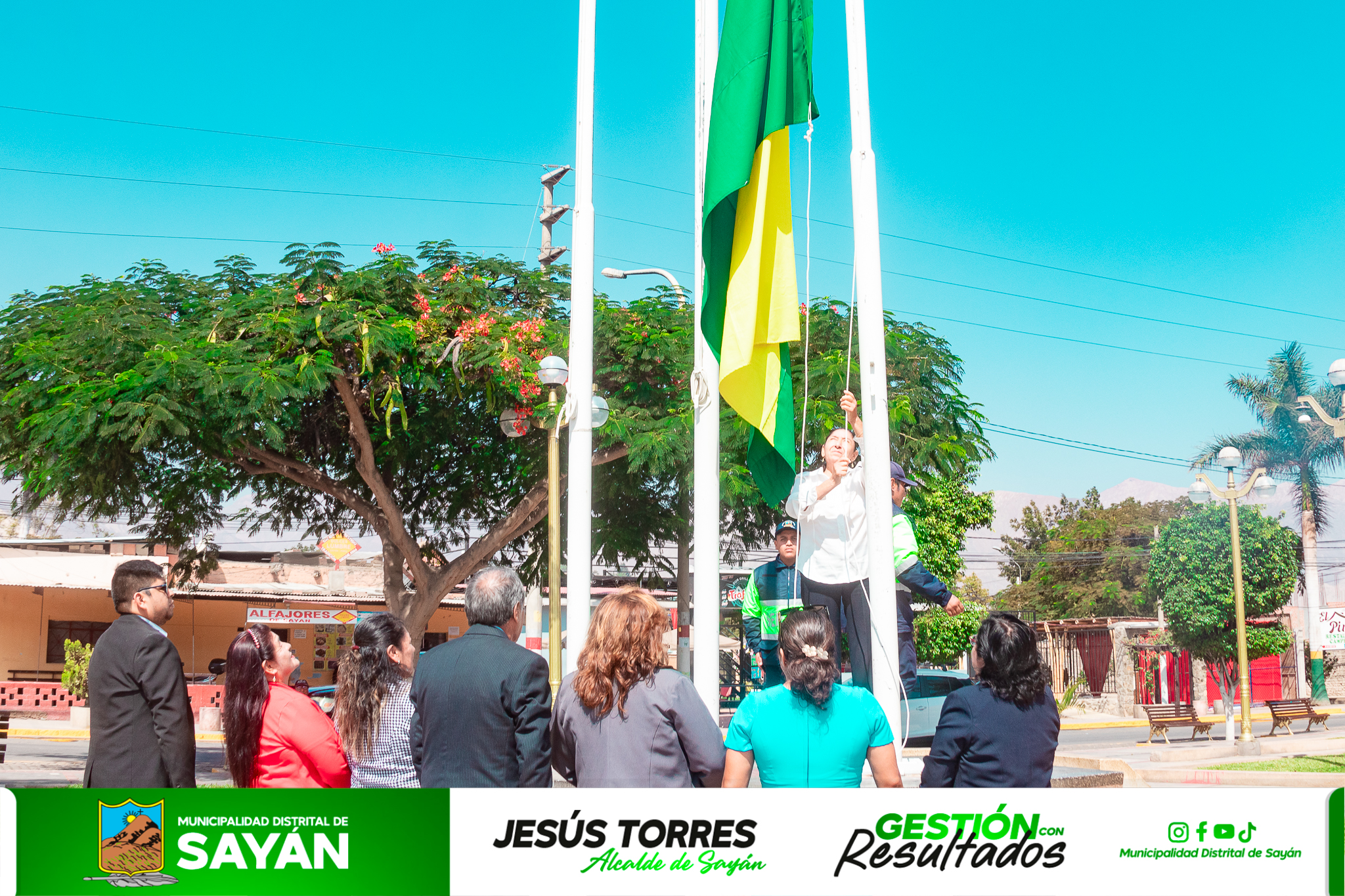 #ActoCívico SAYÁN CELEBRÓ EL DÍA DE LA EDUCACIÓN INICIAL CON IZAMIENTO DE BANDERAS Y TRADICIONAL PASEO DE BANDERA