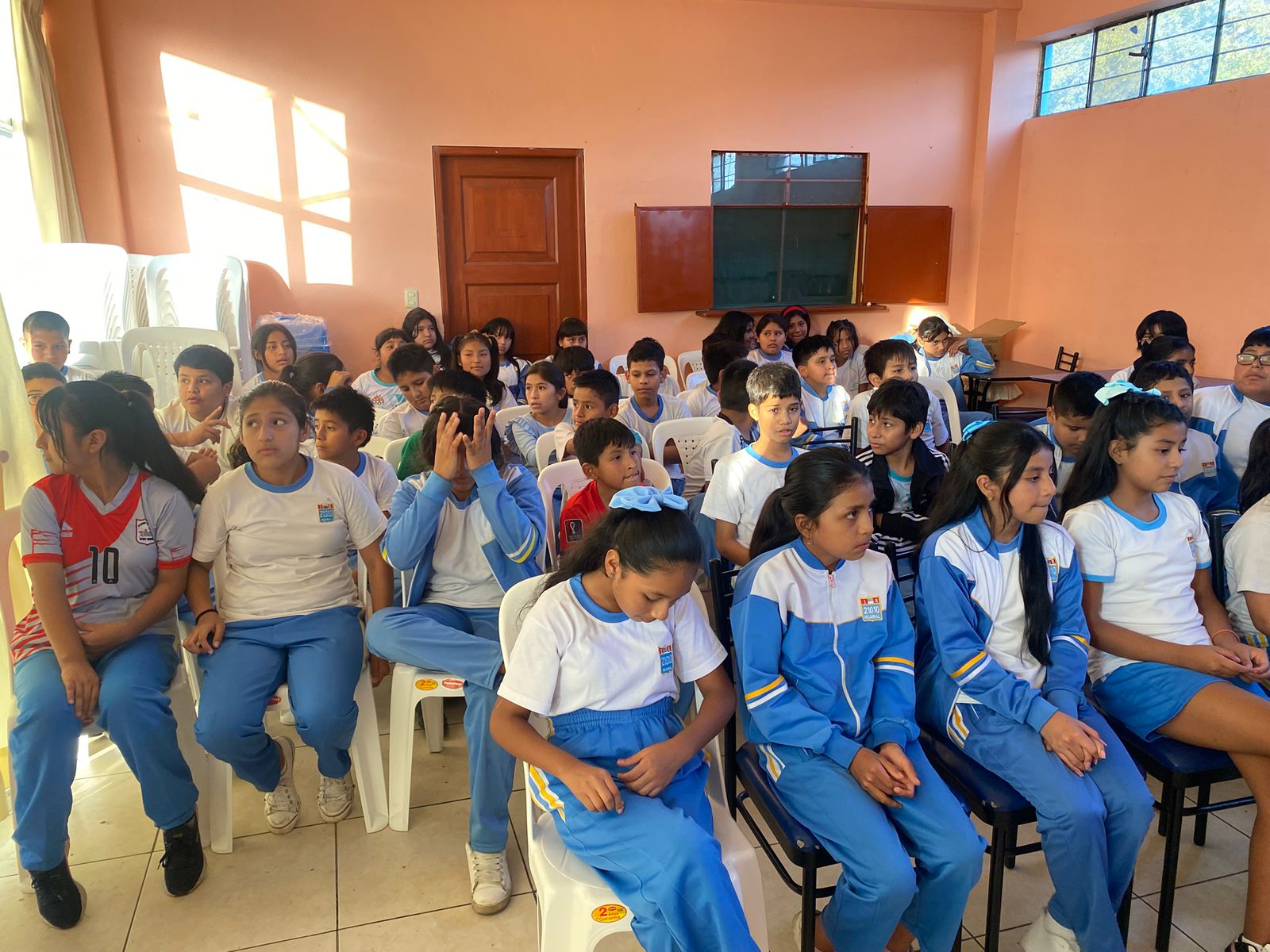 Charla de Educación Vial "Caminando seguro" llegó a varias instituciones educativas