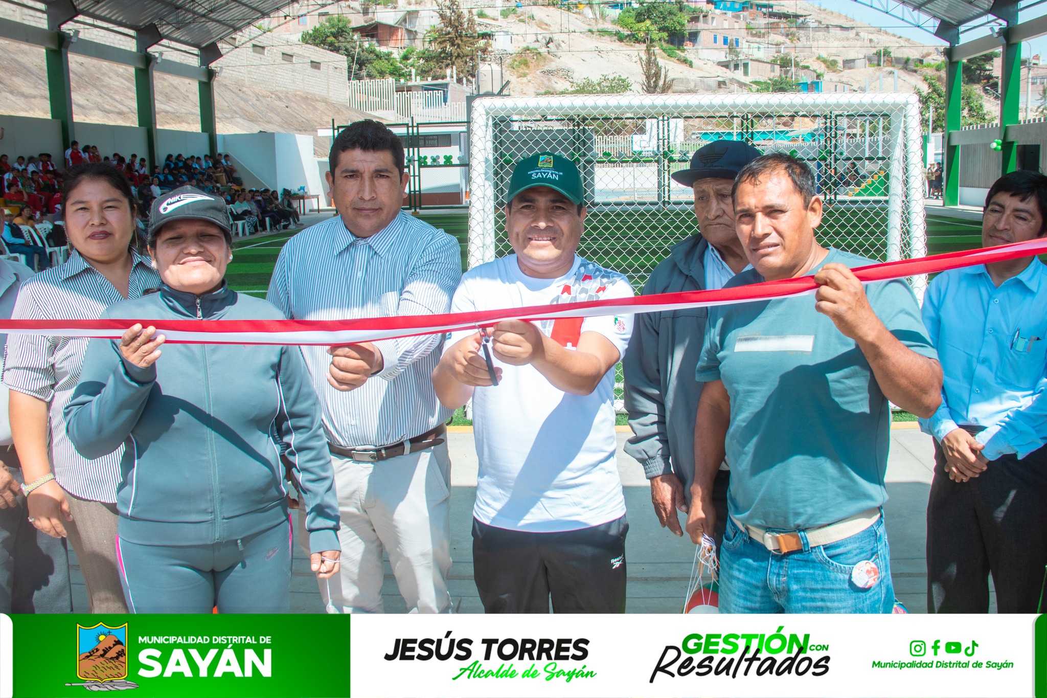 #PorMásObras ¡YA ES UNA REALIDAD! ALCALDE JESÚS TORRES INAUGURA MODERNO COMPLEJO DEPORTIVO EN EL C.P. 09 DE OCTUBRE