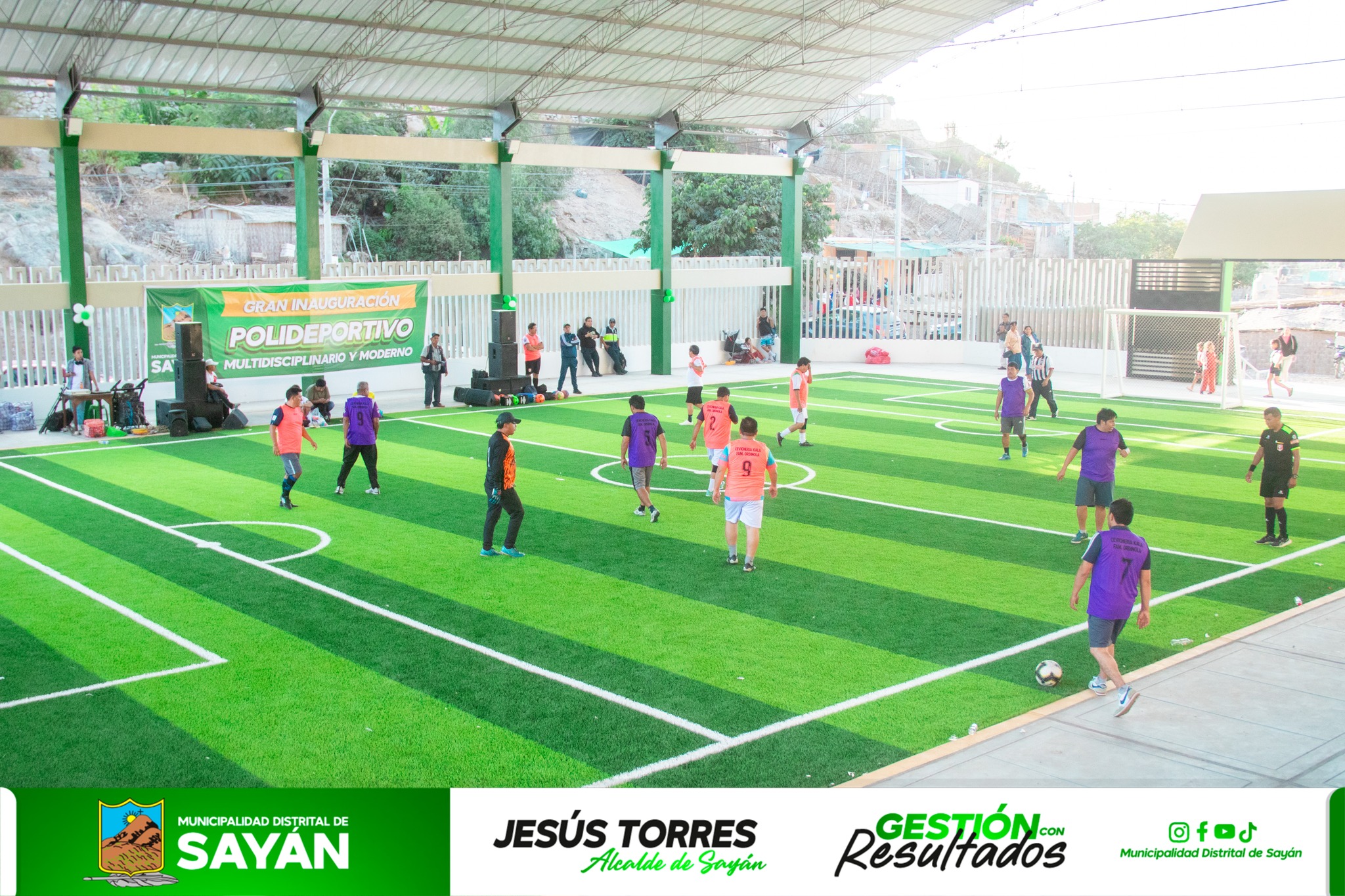 #PorMásObras ¡YA ES UNA REALIDAD! ALCALDE JESÚS TORRES INAUGURA MODERNO COMPLEJO DEPORTIVO EN EL C.P. 09 DE OCTUBRE