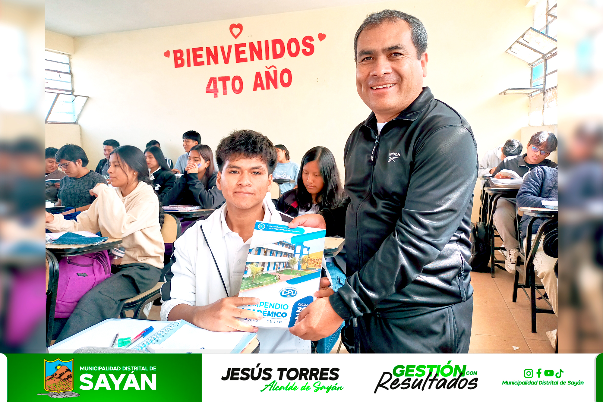 #Educación ESTUDIANTES DE CPU SAYÁN E IRRIGACIÓN SANTA ROSA RECIBEN COMPENDIO ACADÉMICO DEL CICLO 2025-III
