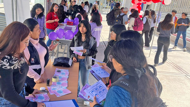 Demuna de Pocollay participa en Feria Universitaria para promover la salud mental juvenil
