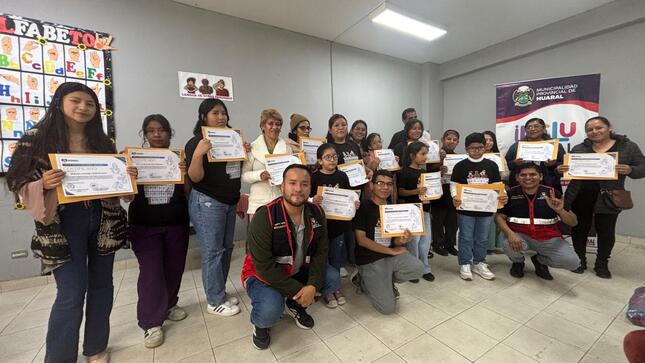 Con éxito OMAPED Huaral realizó la clausura del taller de lengua de señas