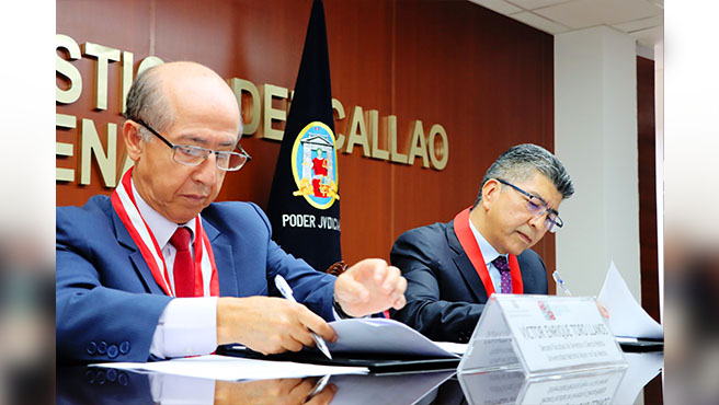 Miguel Castañeda Moya, presidente de la Corte Superior del Callao y Víctor Toro Llanos, decano de Derecho de la Universidad Nacional Mayor de San Marcos suscriben convenio académico