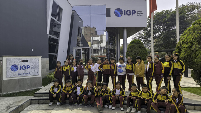 Estudiantes del colegio Marello visitan el Planetario Solar como parte de las actividades recreativas de la Municipalidad