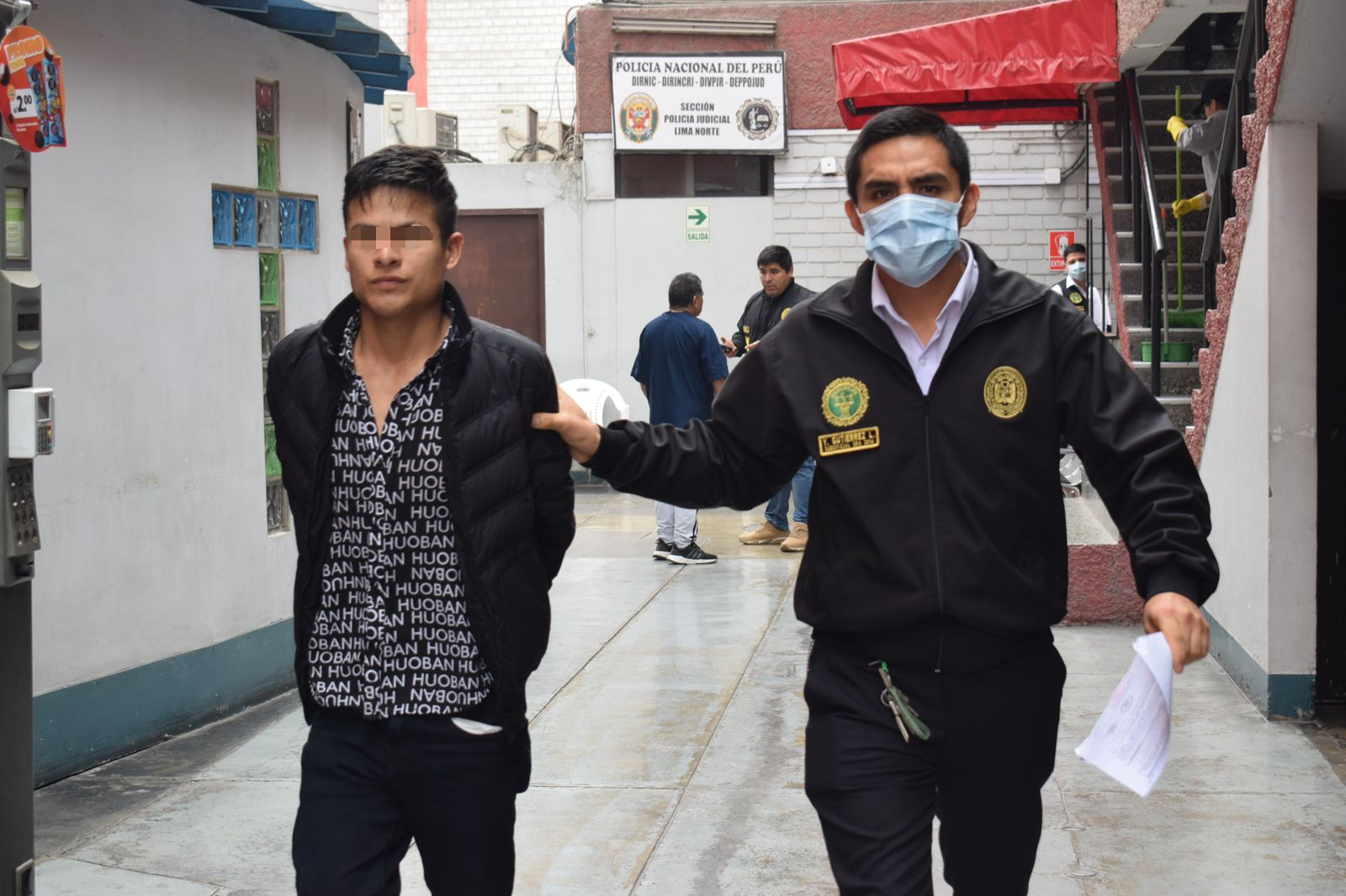 Fiscalía de Lima Norte logra 12 meses de prisión preventiva para el mototaxista vinculado al homicidio de un niño en una combi en Independencia.