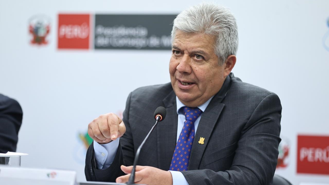 Ministro de Defensa reafirma compromiso en las labores de búsqueda de la Alférez Ashley Vargas