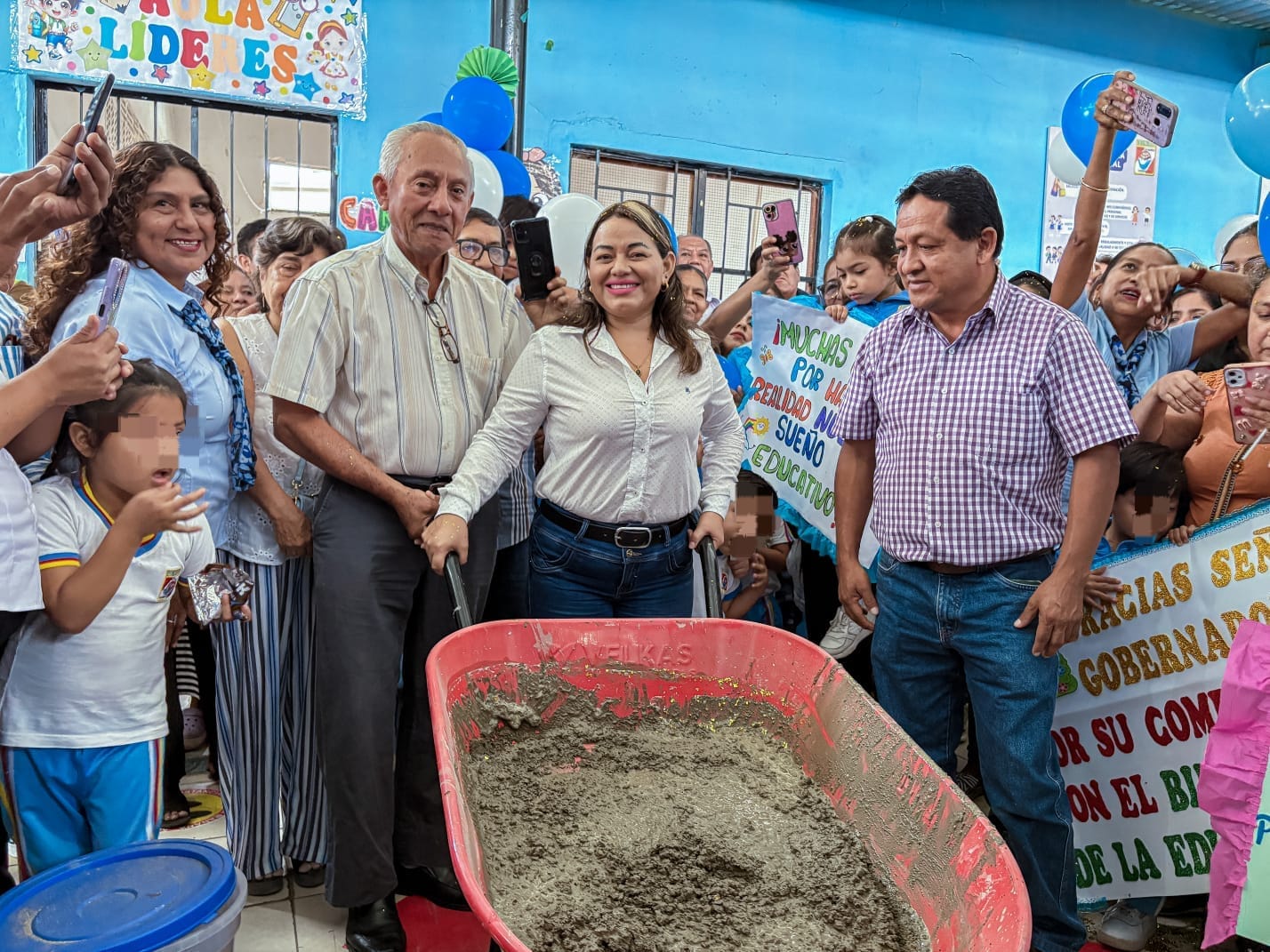 Vicegobernadora regional da inicio a modernización del Colegio Inicial 012 Asunción Palacios de Tambogrande