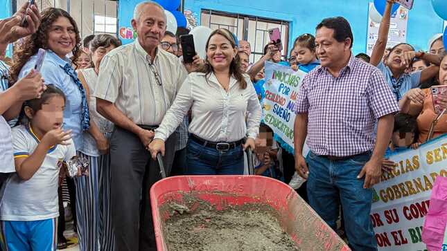 Vicegobernadora regional da inicio a modernización del Colegio Inicial 012 Asunción Palacios de Tambogrande