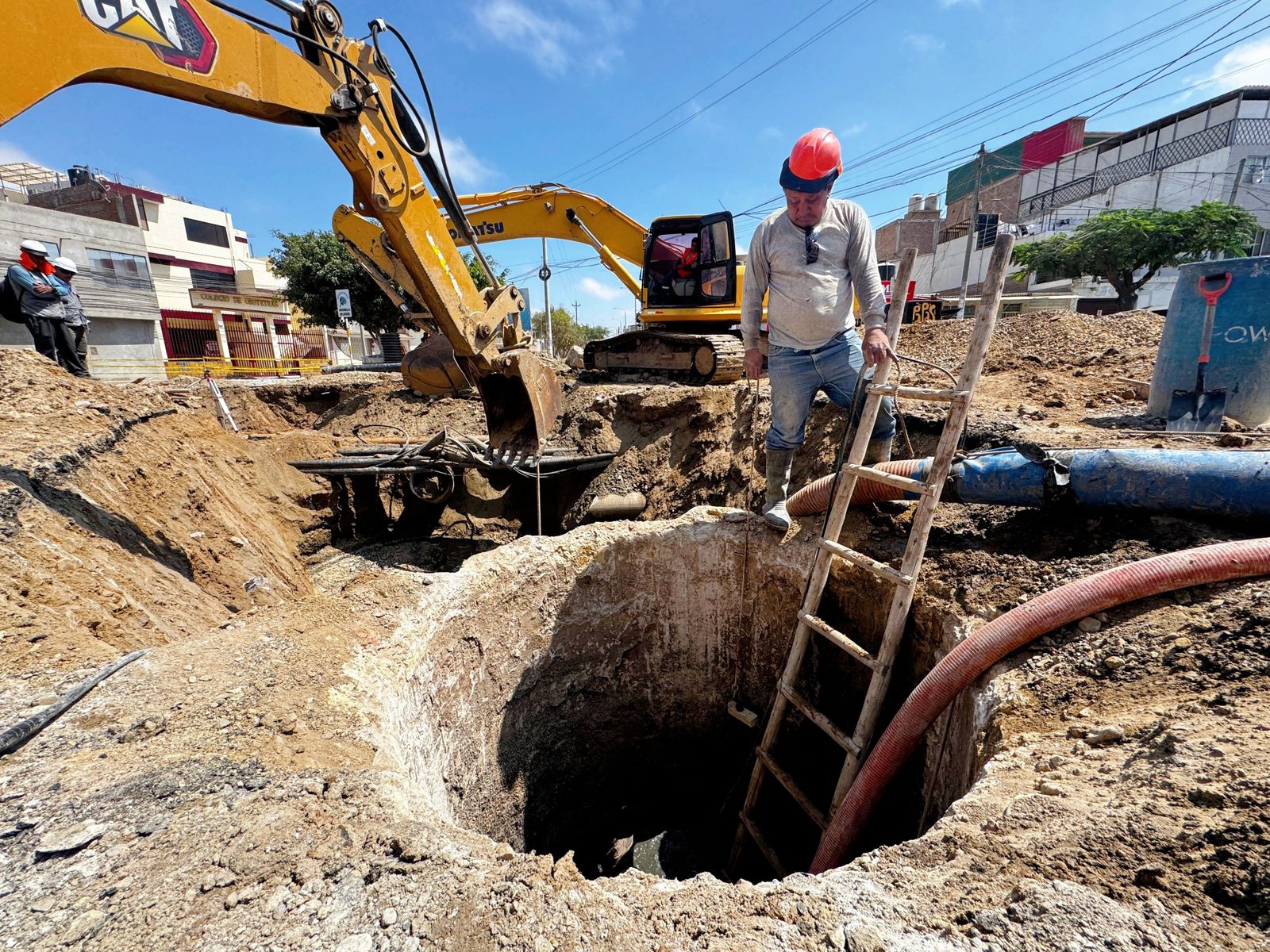 Avanzan obras de saneamiento que optimizarán sistema de alcantarillado de Chiclayo e Íllimo