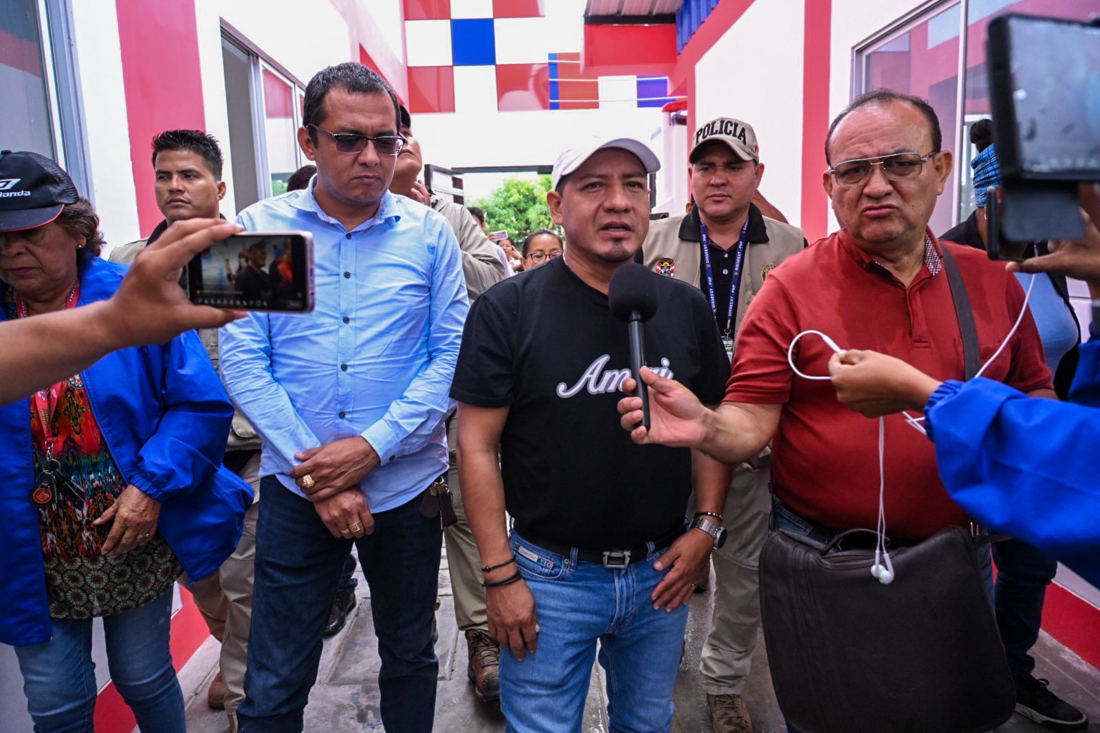 Gobierno Regional de Loreto inspecciona obra culminada en la I.E. N.° 530 de Los Delfines.