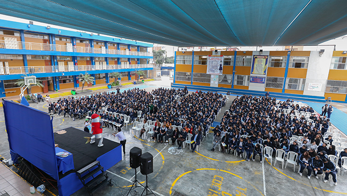 Sanipes designa a 10 lideresas escolares para promover la inocuidad alimentaria y sensibiliza a más de 850 estudiantes