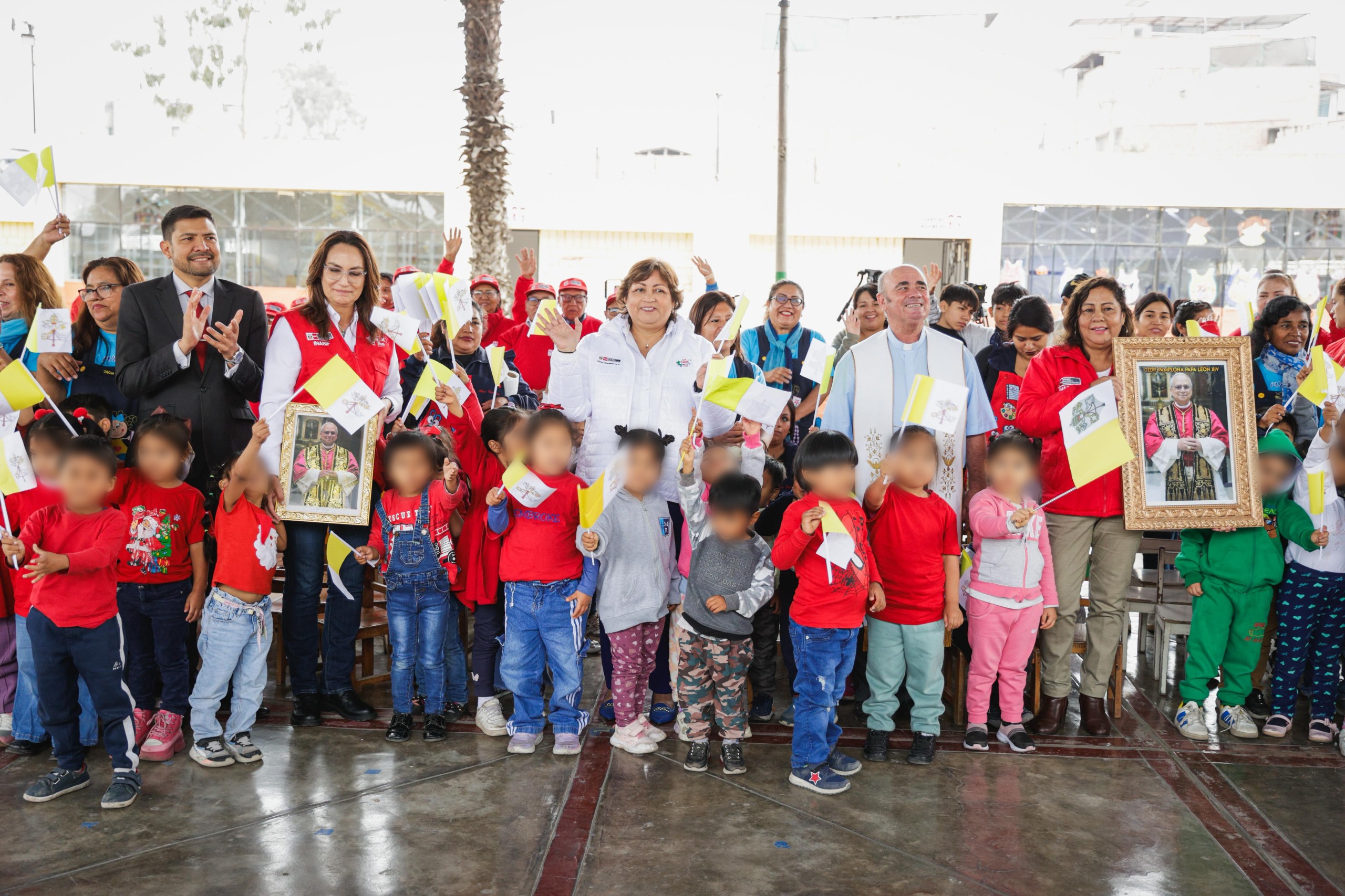 MIMP rinde homenaje al Papa León XIV y renombra el CEDIF Pamplona en su honor