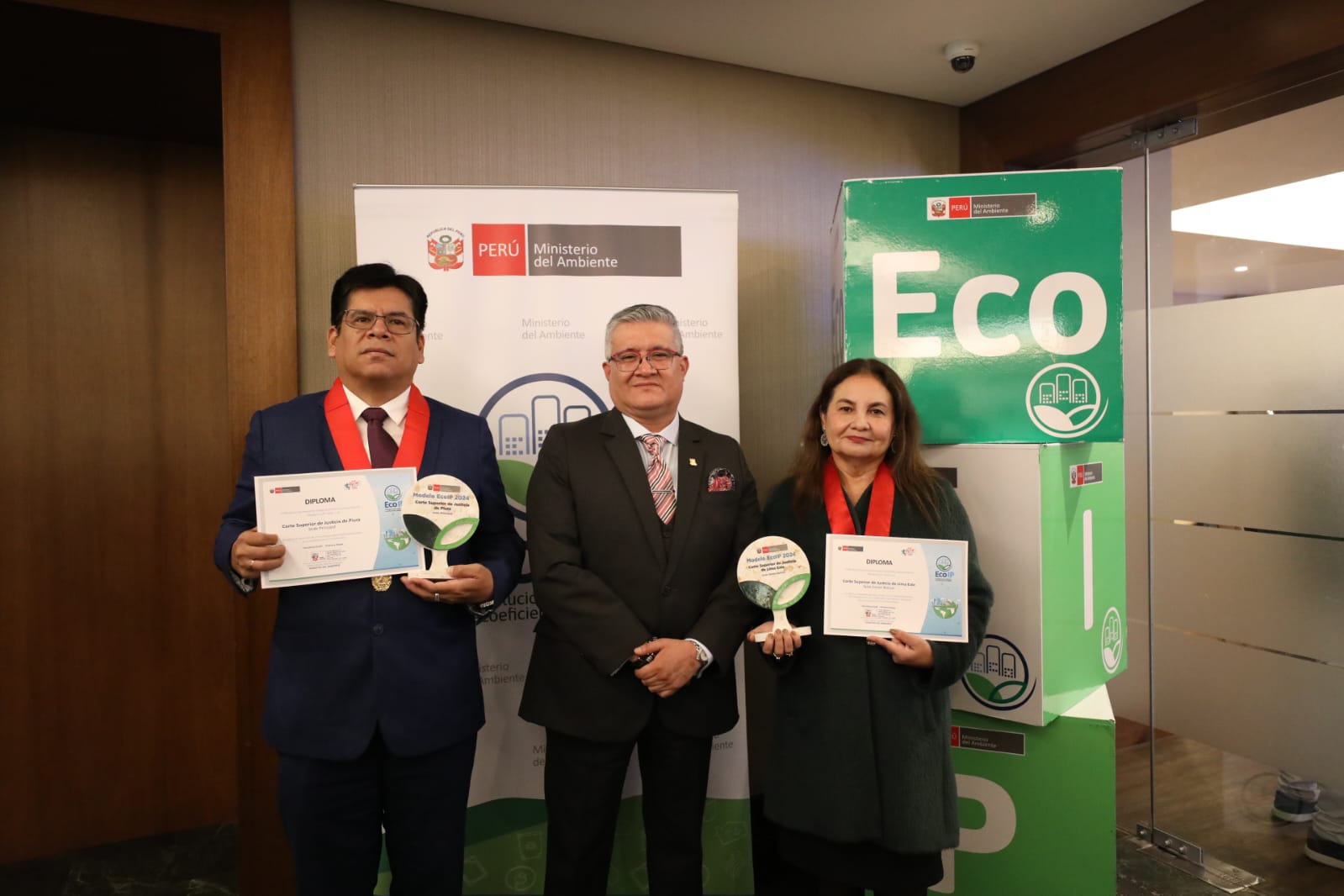 Corte Superior de Piura recibió reconocimiento como institución pública ecoeficiente