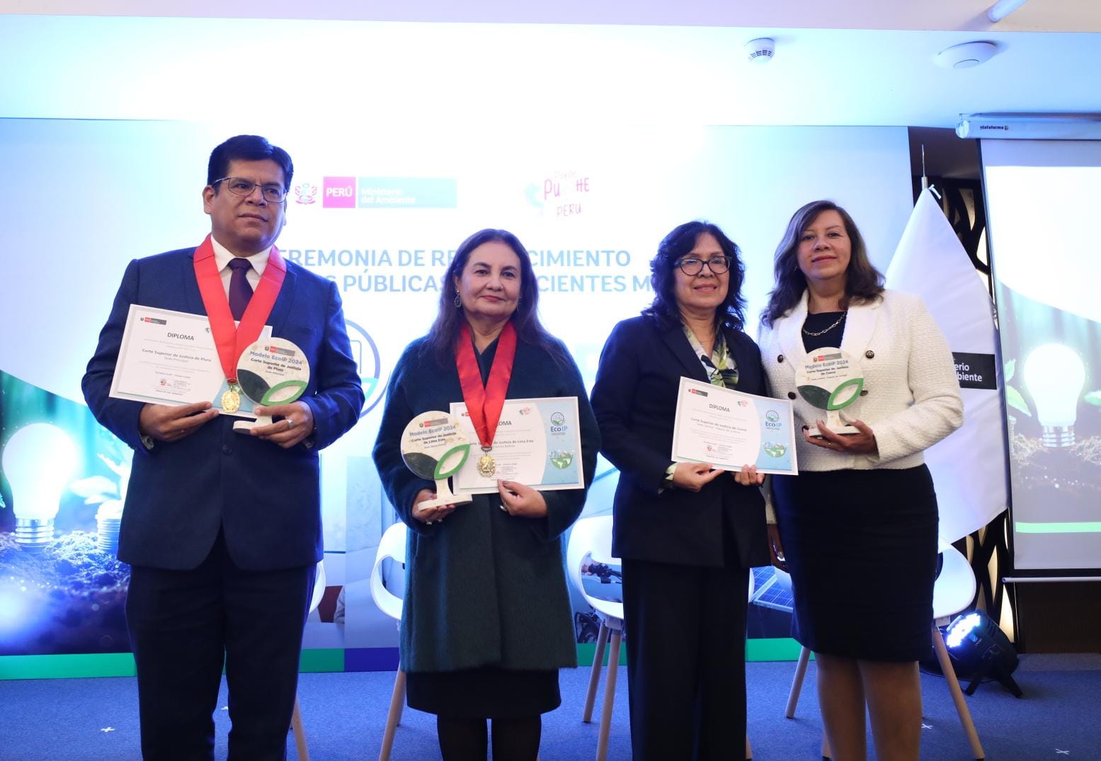 Corte Superior de Piura recibió reconocimiento como institución pública ecoeficiente