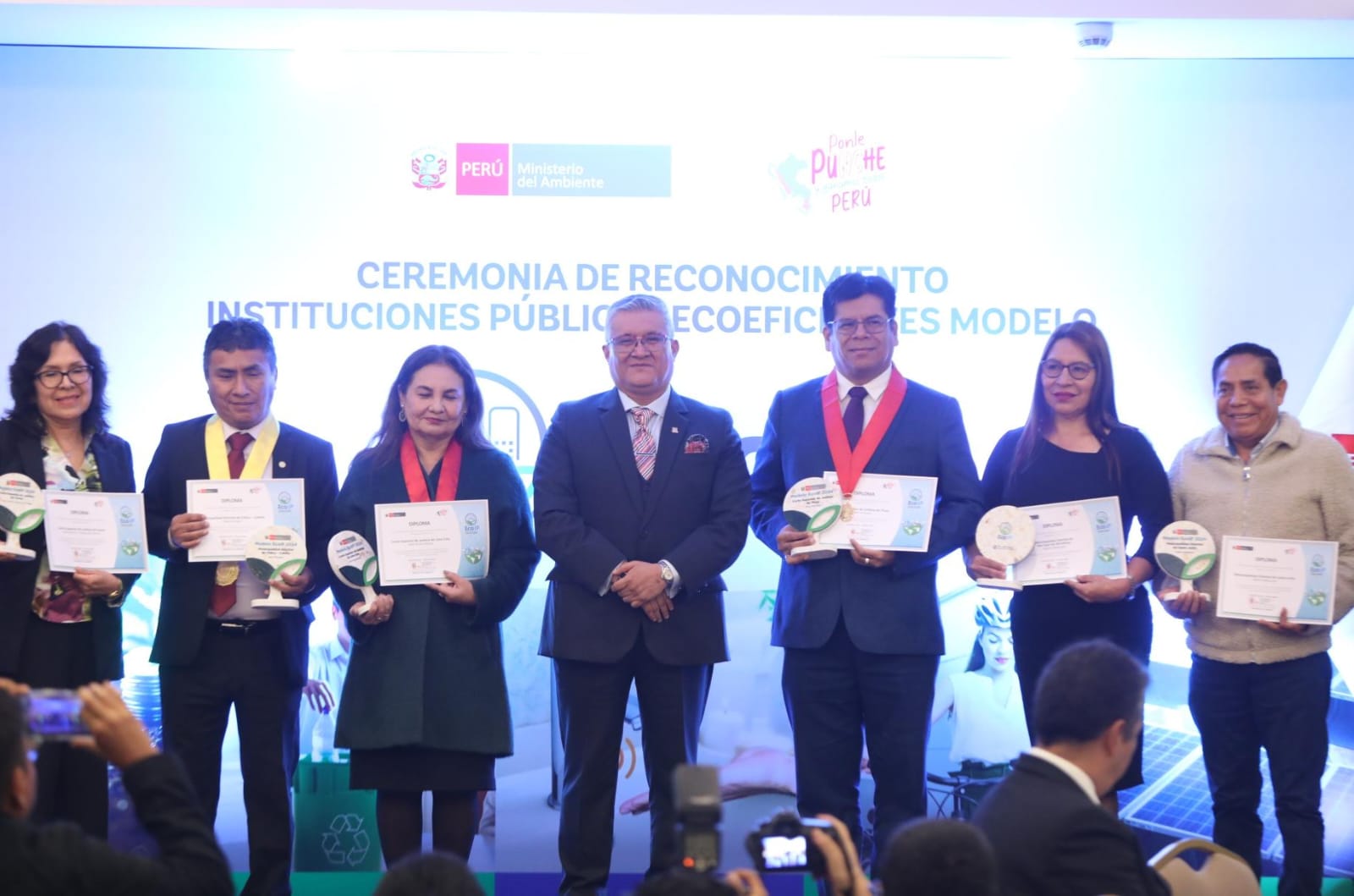 Corte Superior de Piura recibió reconocimiento como institución pública ecoeficiente