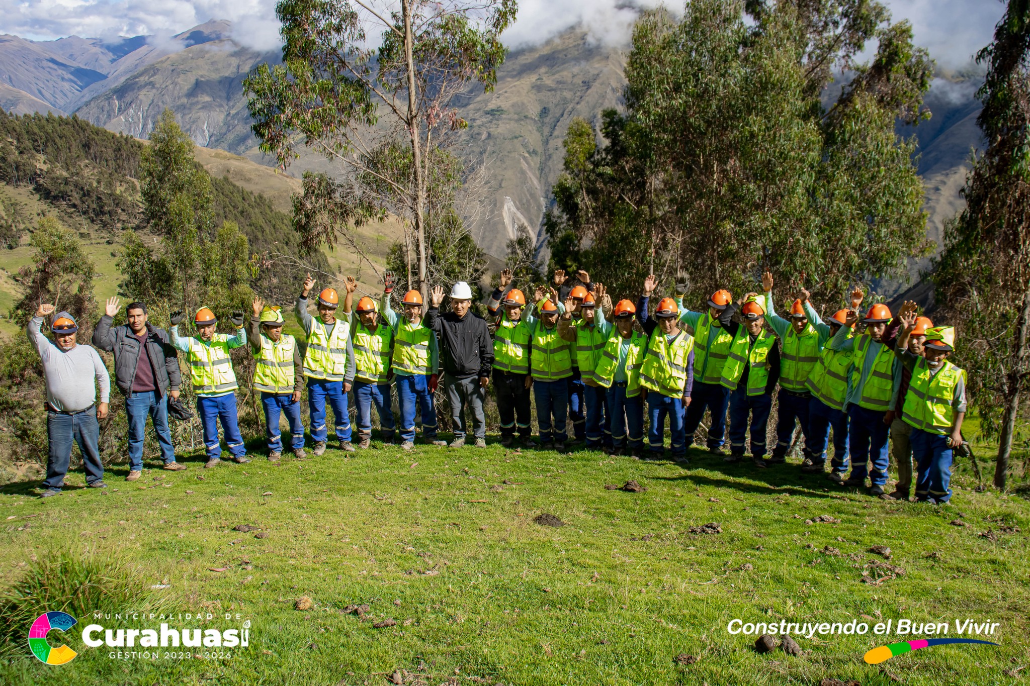 Alcalde de Curahuasi Supervisa Obra de Saneamiento Basico en Ccapacca