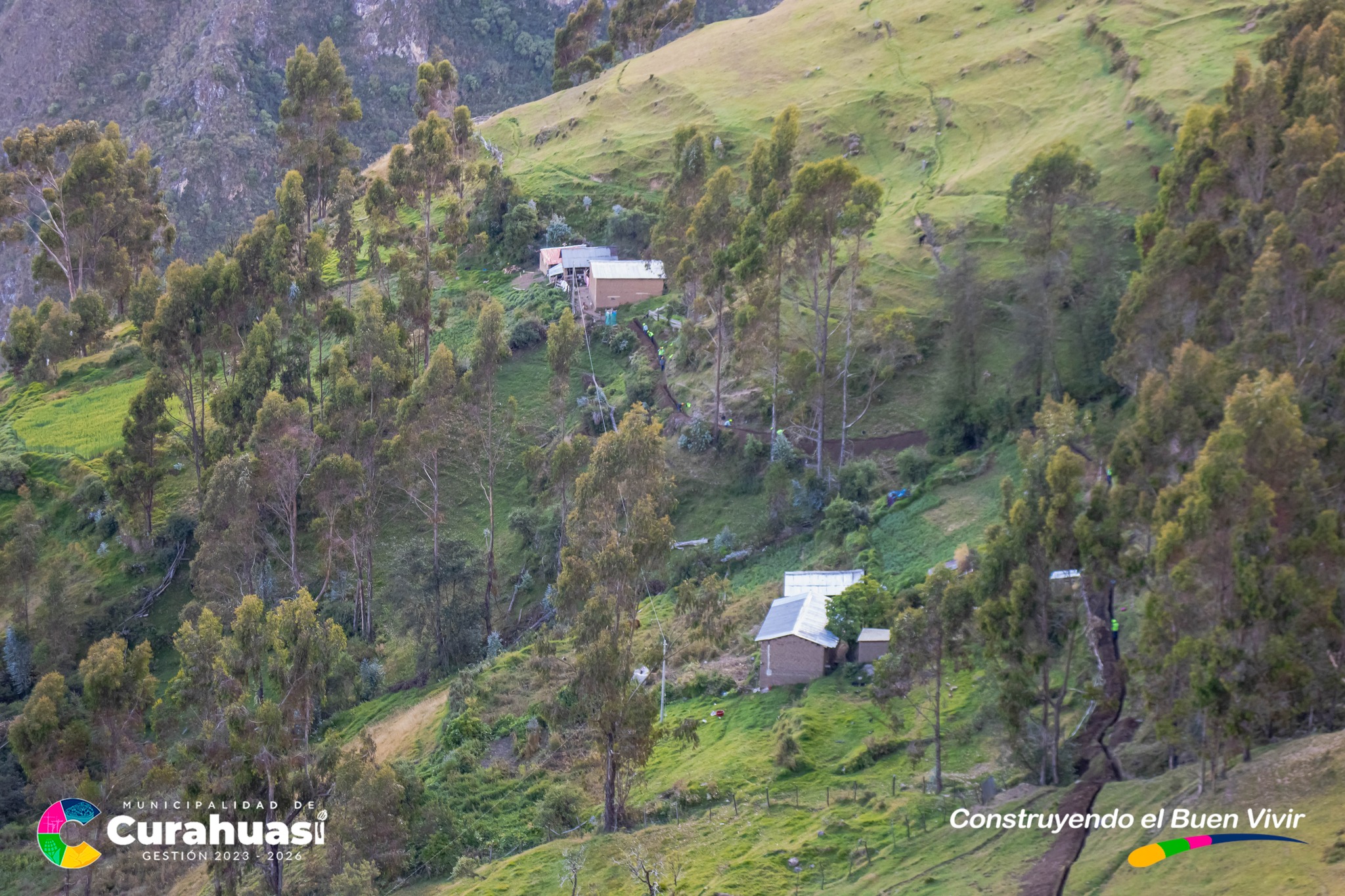 Alcalde de Curahuasi Supervisa Obra de Saneamiento Basico en Ccapacca