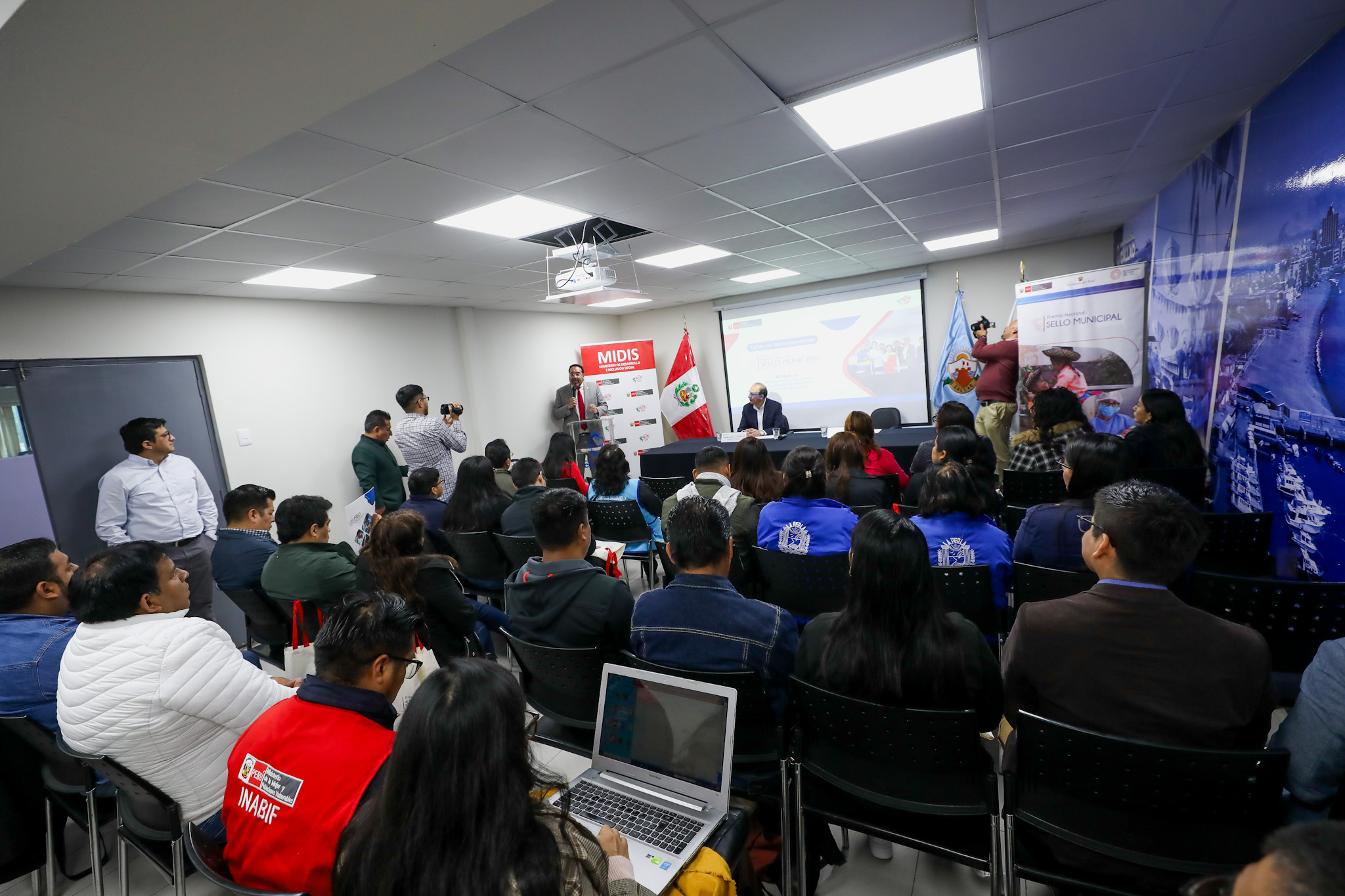 Evento se llevó a cabo en la sala multiusos de la MPC
