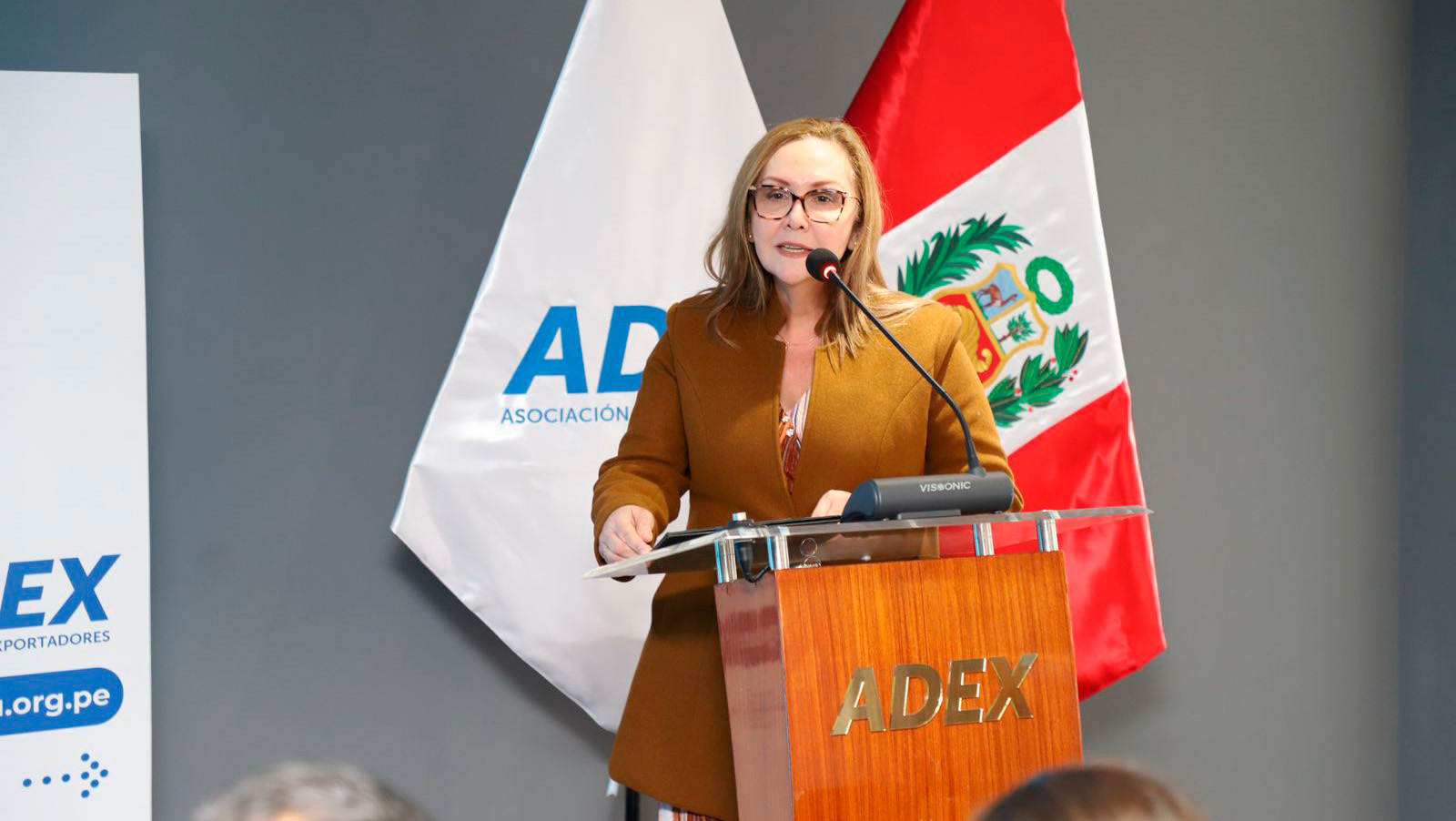 Sanipes reafirma compromiso con empresas del sector pesquero y acuícola en II Encuentro de Pesca y Acuicultura de ADEX