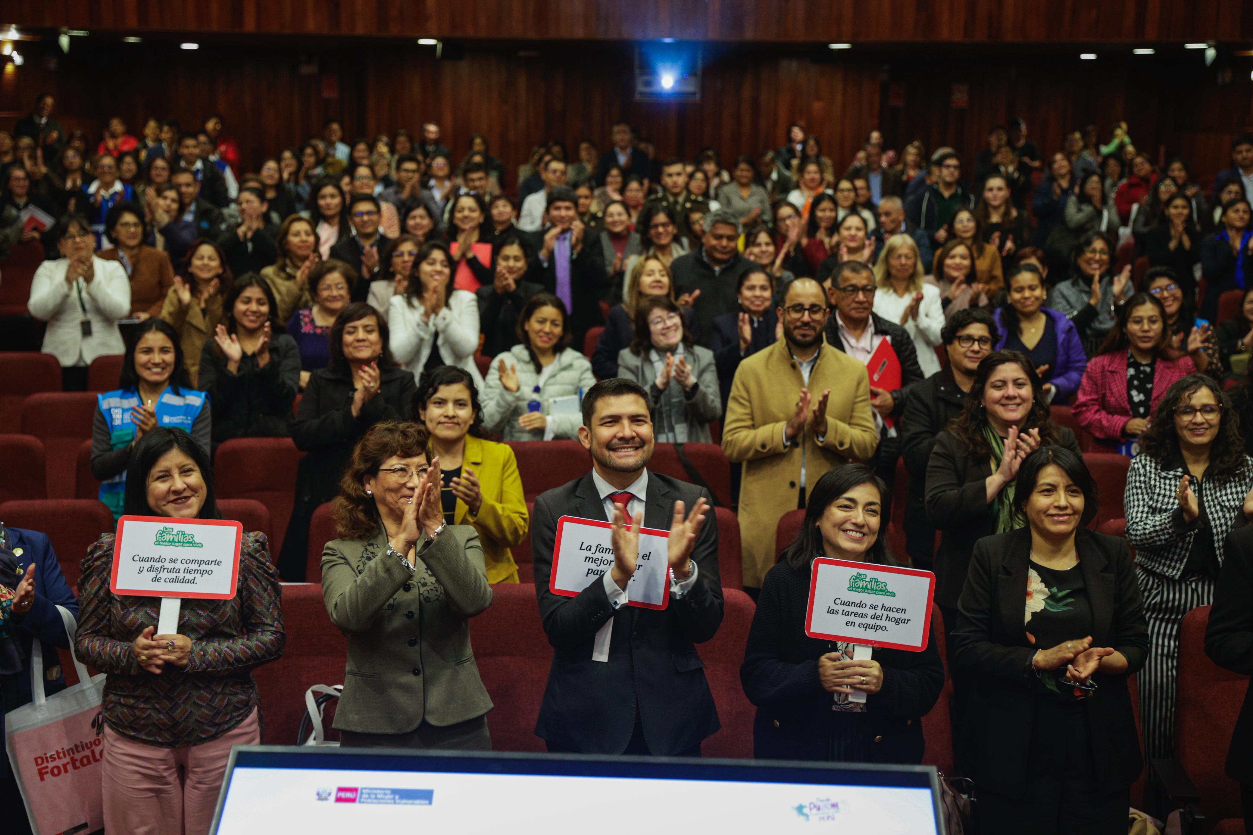 MIMP lidera Convención Nacional de las Familias: "Hacia una Política Nacional Multisectorial para el Fortalecimiento de las Familias"