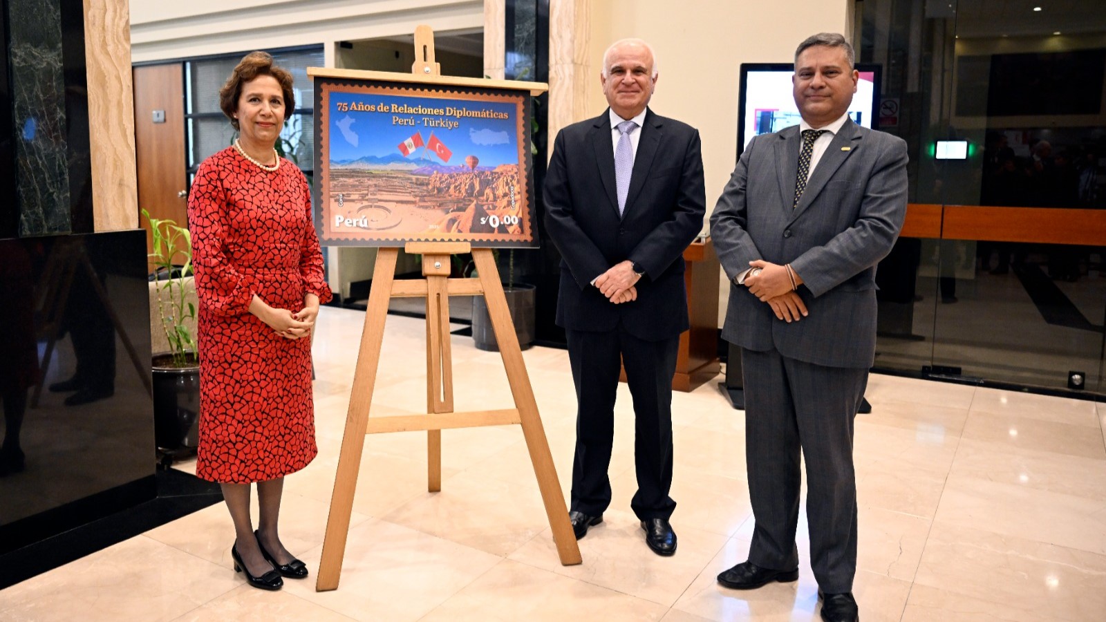 Celebración en la Cancillería por el 75° aniversario de relaciones diplomáticas entre el Perú y Türkiye