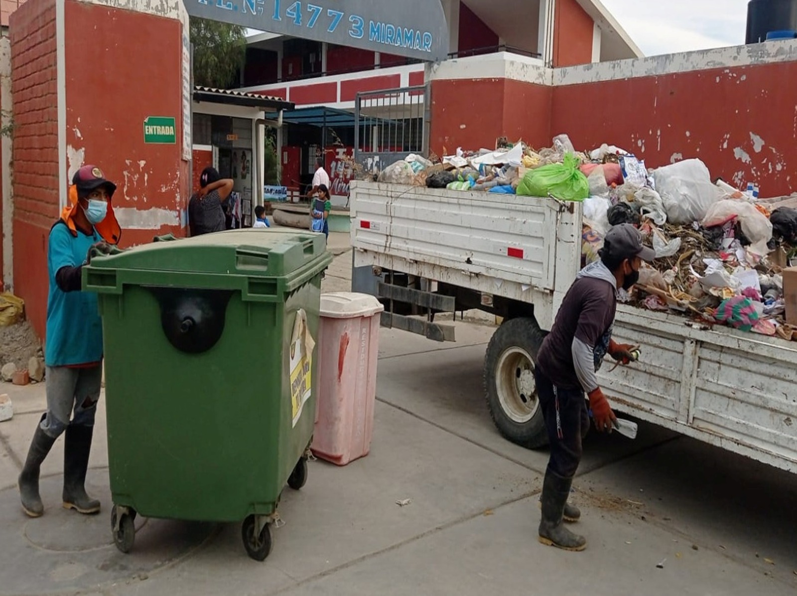 Gobierno Regional Piura mejorará el servicio de limpieza pública en seis distritos de Paita en beneficio de 50 mil vecinos