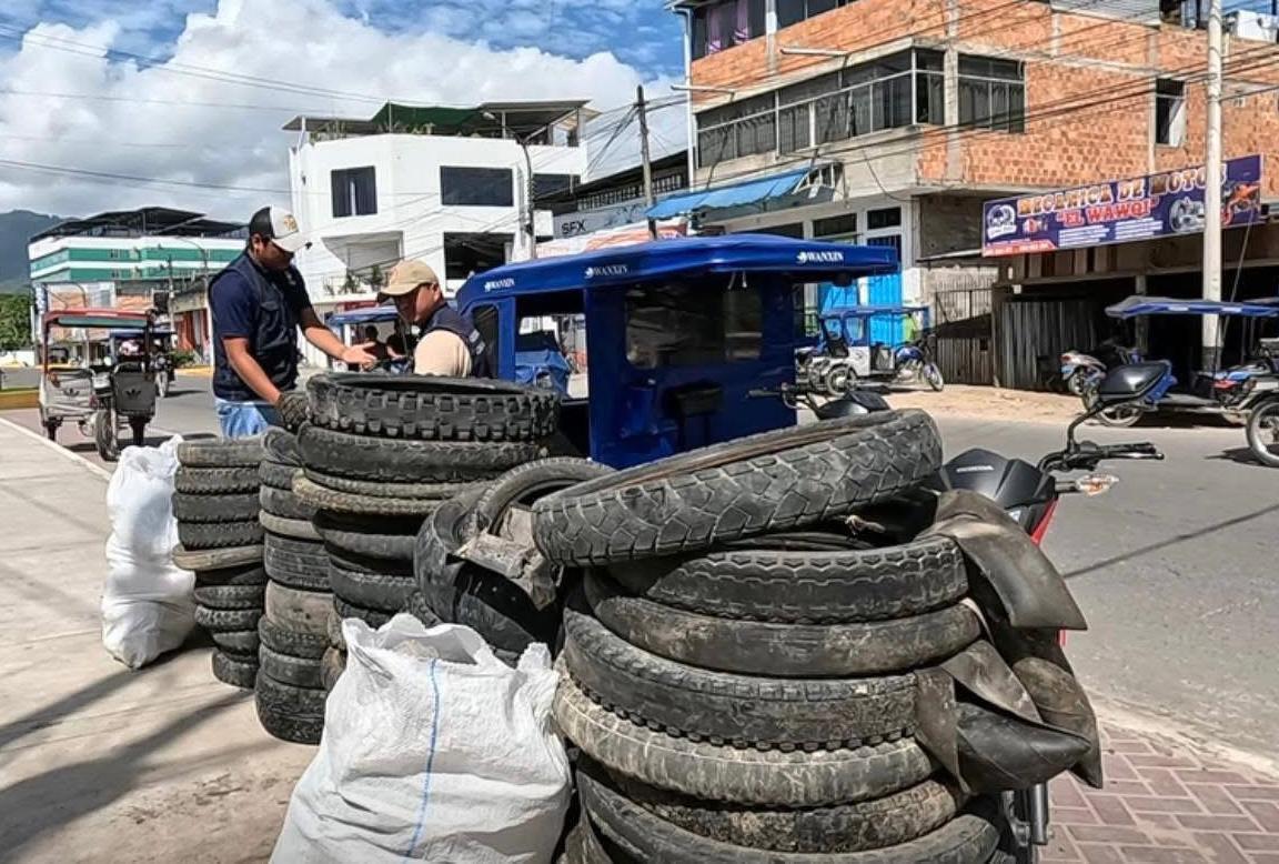 Se encontraron: tanques, tinas viejas, baldes, latas, bebederos de mascotas, botellas, llantas, latas, juguetes, chapas, cáscaras de cacao, coco e incluso de huevo.